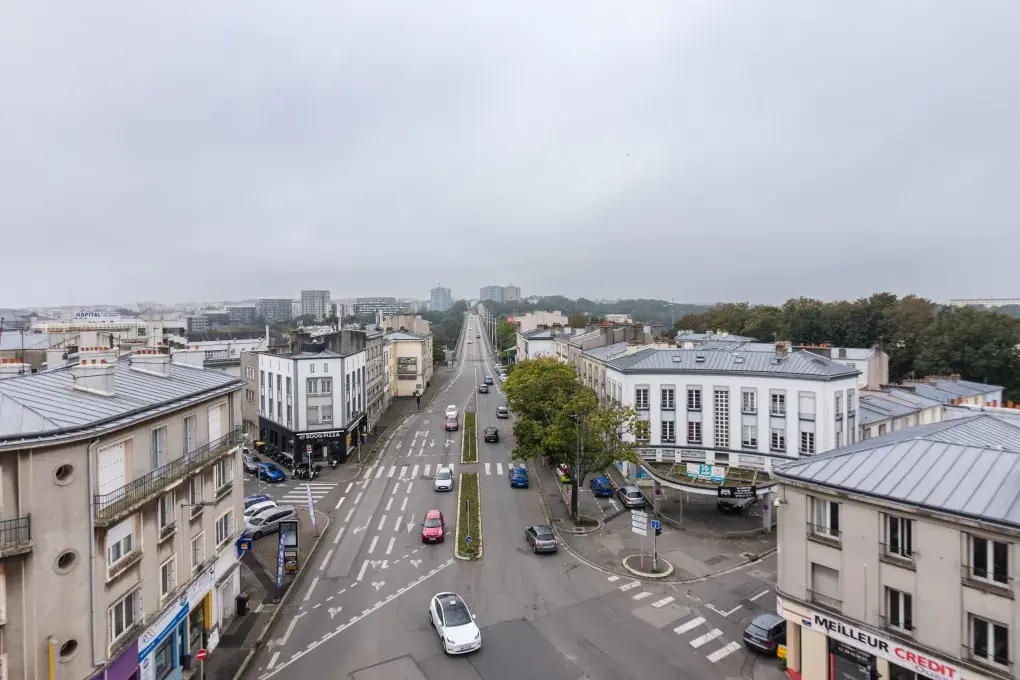 Une vue aérienne sur la ville. 