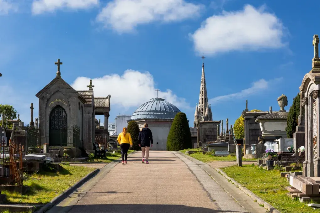 Balade dans le cimetière de Saint-Martin à Brest