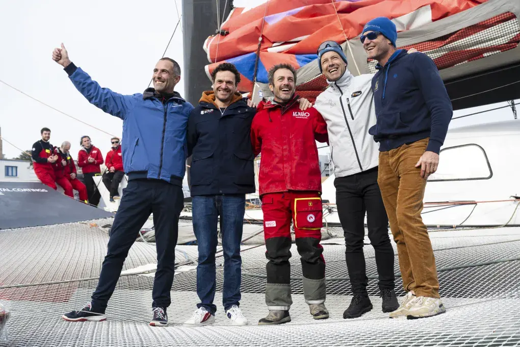 Les cinq lauréats de l'Arkéa Ultim Challenge de retour à Brest, quai Malbert 