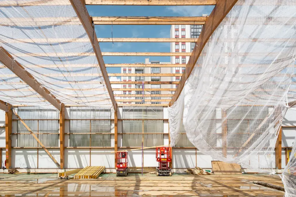 Un bâtiment en travaux.