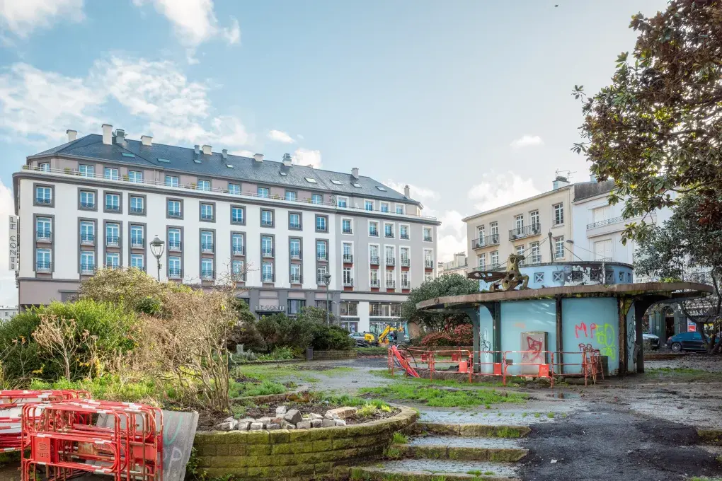 Une place en travaux