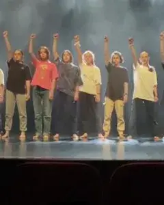 "Jamais oubliées" Choregraphie des collégiennes du collège Simone Veil de Saint-Renan