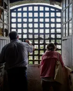 Visite guidée de l’ancienne prison maritime de Pontaniou Visite guidée de l’ancienne prison maritime de Pontaniou