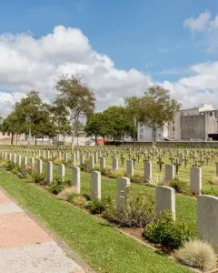 Visite guidée : La Grande Histoire au cimetière de Kerfautras Visite guidée : La Grande Histoire au cimetière de Kerfautras
