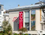Vue extérieure d'un bâtiment.