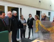 Les élus de la ville visitent le nouvel accueil de la mairie de Lambézellec. 