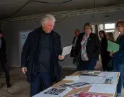 Des personnes dans un chantier.