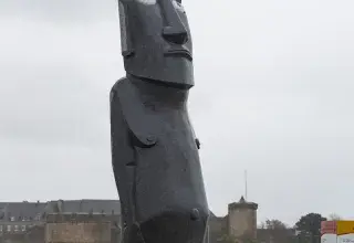 Statue Moaï au jardin des Explorateurs